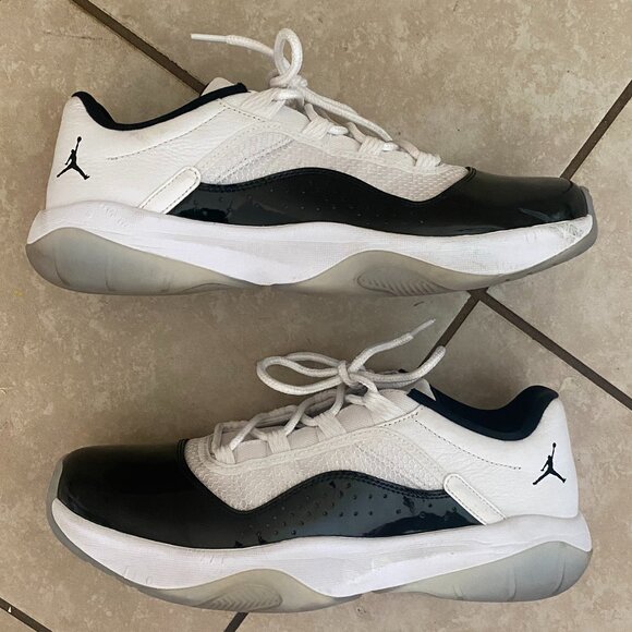 Jordan 11 Comfort Low White/Black - Picture 4 of 8